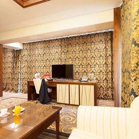 Metropolis Hotel Bistrita  Ngoại thất bức ảnh