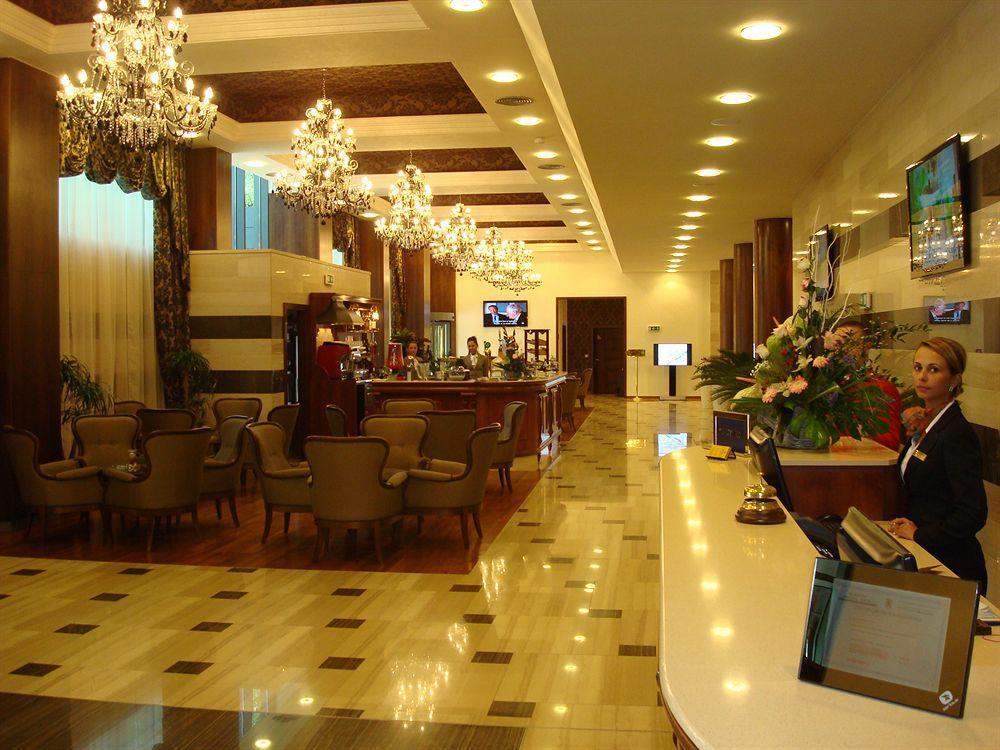 Metropolis Hotel Bistrita  Ngoại thất bức ảnh