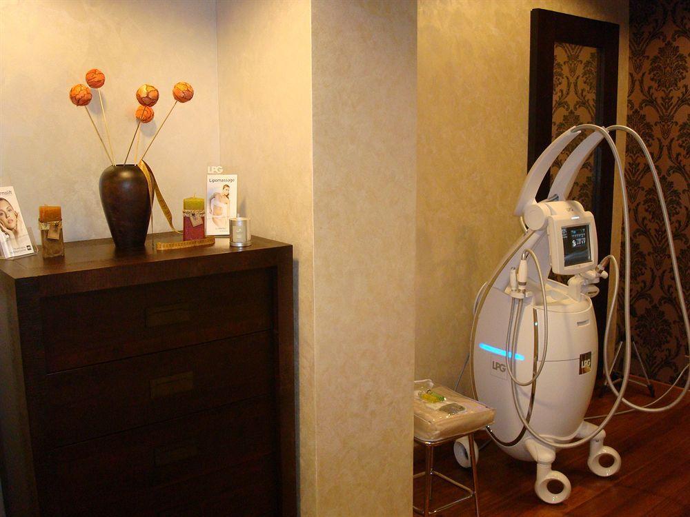 Metropolis Hotel Bistrita  Ngoại thất bức ảnh