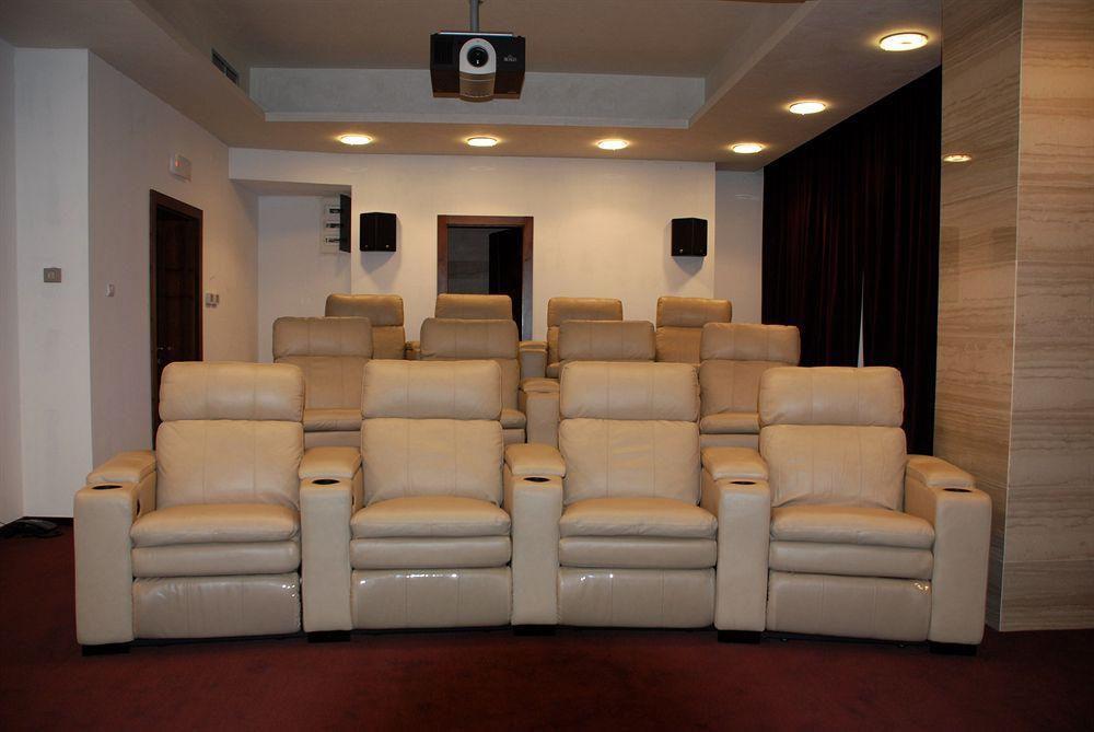 Metropolis Hotel Bistrita  Ngoại thất bức ảnh