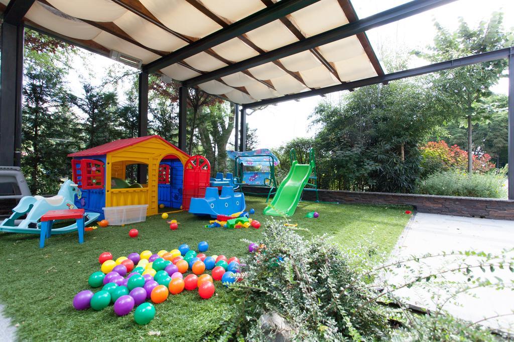 Metropolis Hotel Bistrita  Ngoại thất bức ảnh