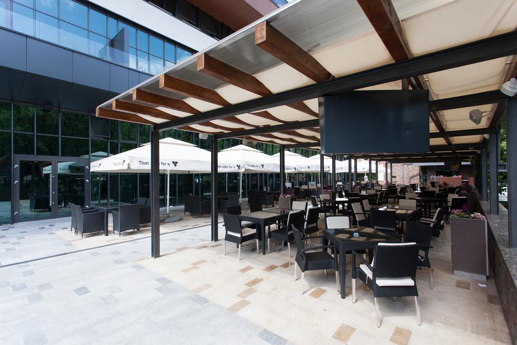 Metropolis Hotel Bistrita  Ngoại thất bức ảnh