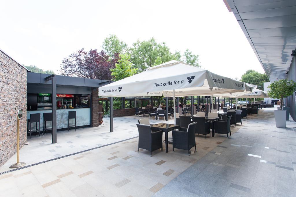 Metropolis Hotel Bistrita  Ngoại thất bức ảnh