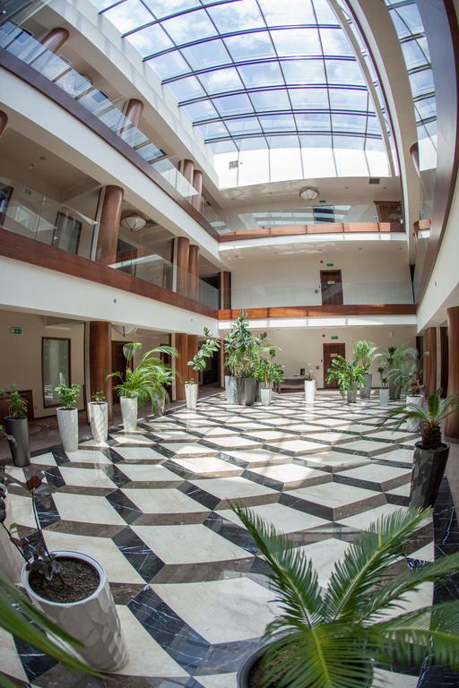 Metropolis Hotel Bistrita  Ngoại thất bức ảnh