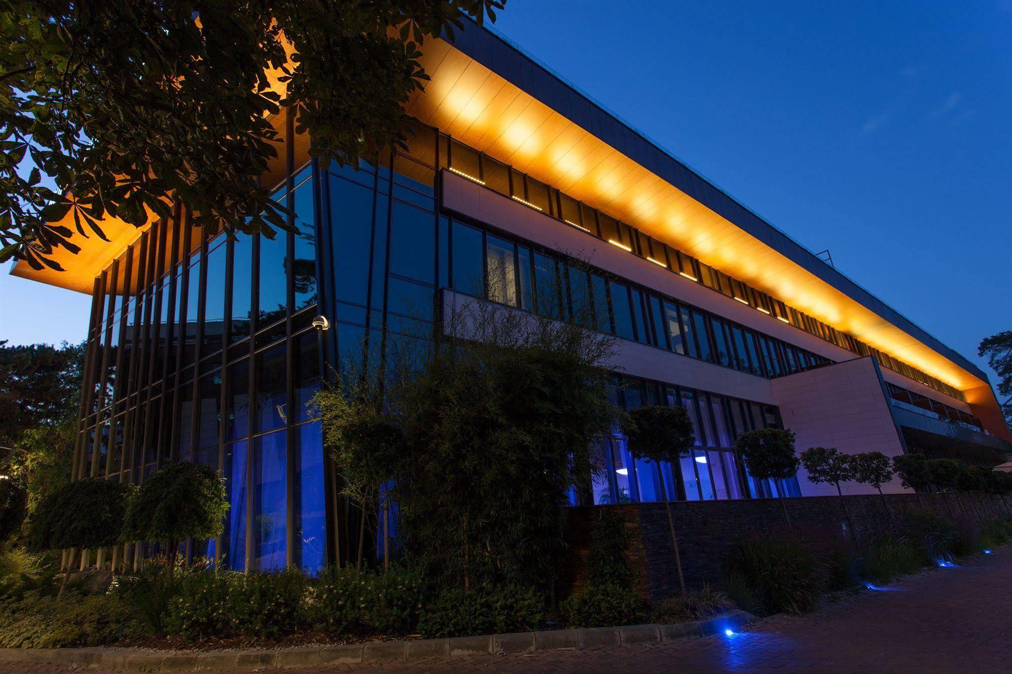 Metropolis Hotel Bistrita  Ngoại thất bức ảnh
