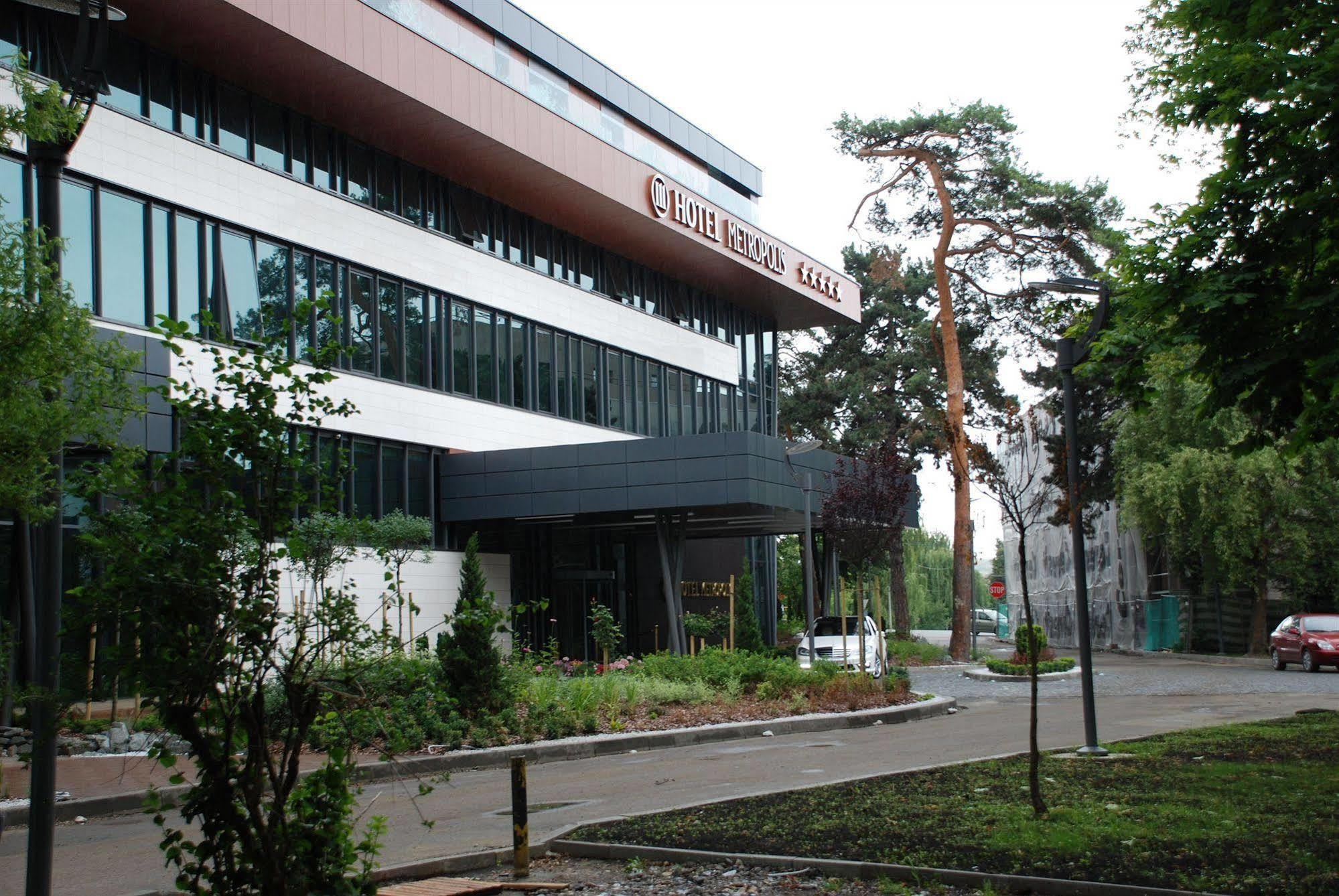 Metropolis Hotel Bistrita  Ngoại thất bức ảnh
